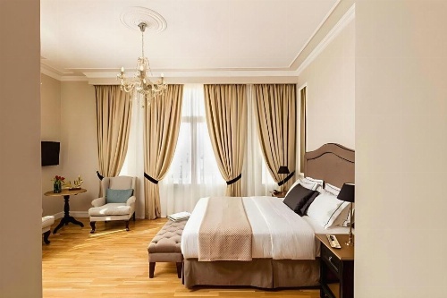 Athens Mansion Luxury Suites image 5